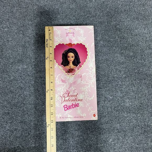 Vintage 1995 Barbie Sweet Valentine Doll Hallmark Special Edition New in Box 148 - Picture 12 of 13